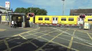 Birkdale Level Crossing [upl. by Tiras687]